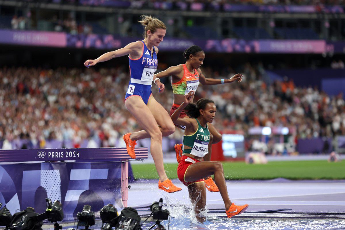 A doborât recordul european, apoi și-a cerut iubitul în căsătorie sub ochii tuturor » Cu ce a înlocuit inelul: „Nu-mi place să fac lucrurile ca toți ceilalți”