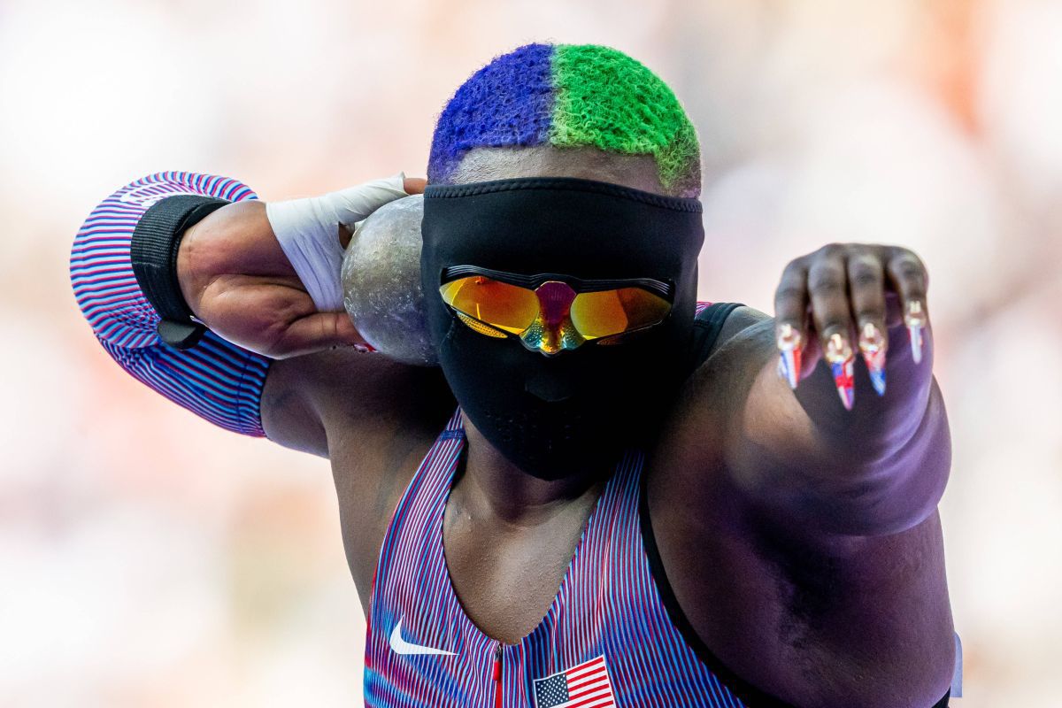 Raven Saunders, atleta mascată de la Jocurile Olimpice