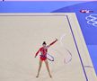 Annaliese Drăgan, în calificările de la gimnastică ritmică, în Arena Porte de La Chapelle din Paris / FOTO: Raed Krishan (GSP.ro)