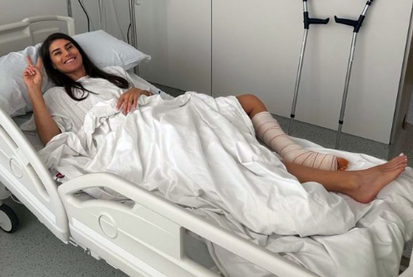 Sorana Cîrstea, imagine de pe patul de spital // foto: Instagram