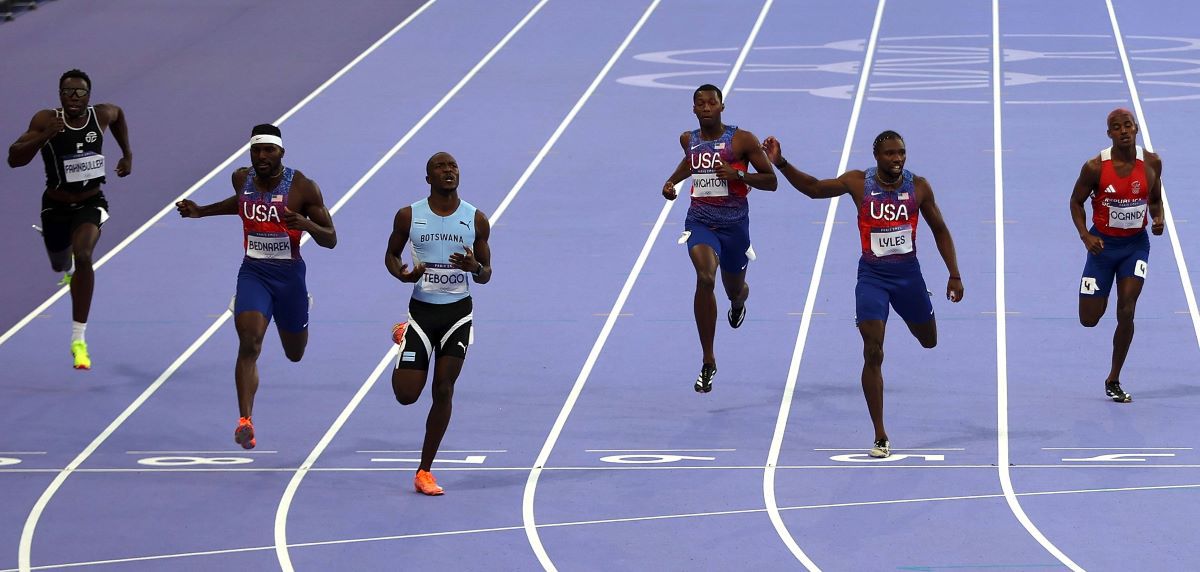 Letsile Tebogo câștigă finala de 200 m pe Stade de France, primul aur olimpic din istoria Botswanei! » Americanul Noah Lyles a fost scos în scaun cu rotile după probă