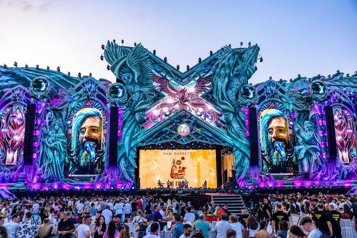 Untold a transformat Cluj Arena! Imagini spectaculoase din prima zi a festivalului