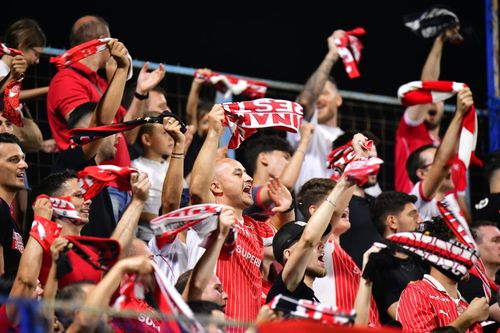 Fanii lui Dinamo au intonat „Imnul Golanilor” înainte de meciul cu Metaloglobus / FOTO: Cristi Preda (GSP)