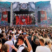 110.000 de fani din peste 100 de țări au participat la prima zi a festivalului Untold 2025