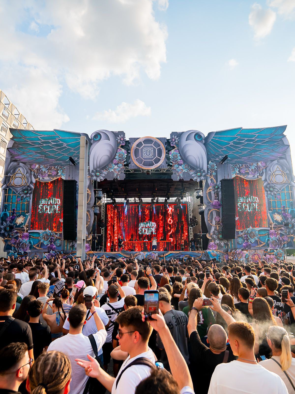 Untold a transformat Cluj Arena! Imagini spectaculoase din prima zi a festivalului