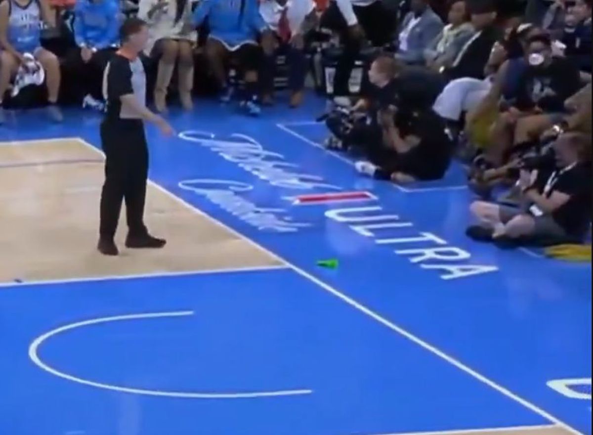 Adevărul din spatele jucăriilor sexuale aruncate pe parchet la meciurile din baschetul feminin american: „Avem planificate multe lucruri distractive”