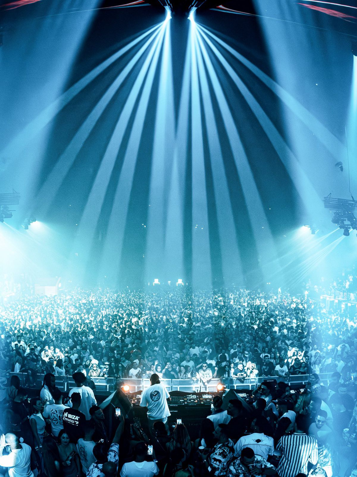 Untold a transformat Cluj Arena! Imagini spectaculoase din prima zi a festivalului