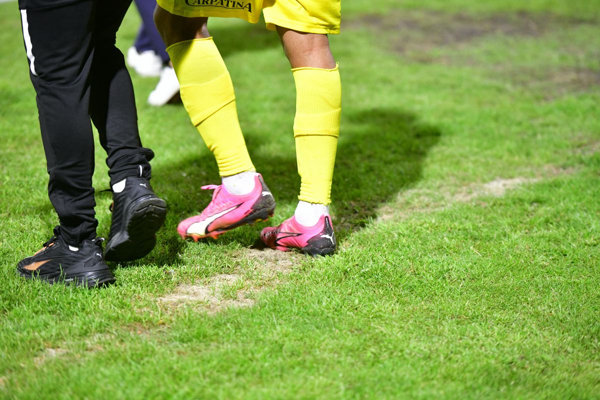 Gol anulat în Metaloglobus - Dinamo ca urmare a intervenției VAR