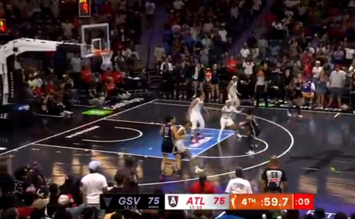 Adevărul din spatele jucăriilor sexuale aruncate pe parchet la meciurile din baschetul feminin american: „Avem planificate multe lucruri distractive”