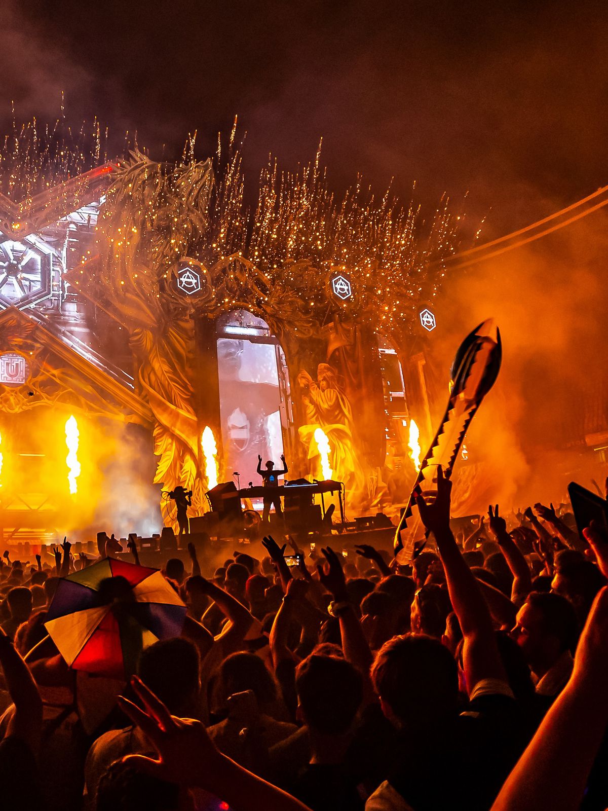 Untold a transformat Cluj Arena! Imagini spectaculoase din prima zi a festivalului