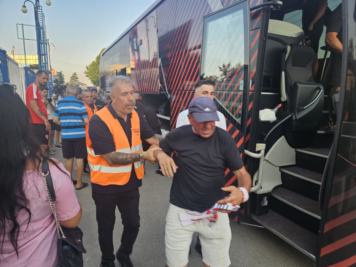 Metaloglobus - Dinamo, imagini înaintea partidei de la Clinceni