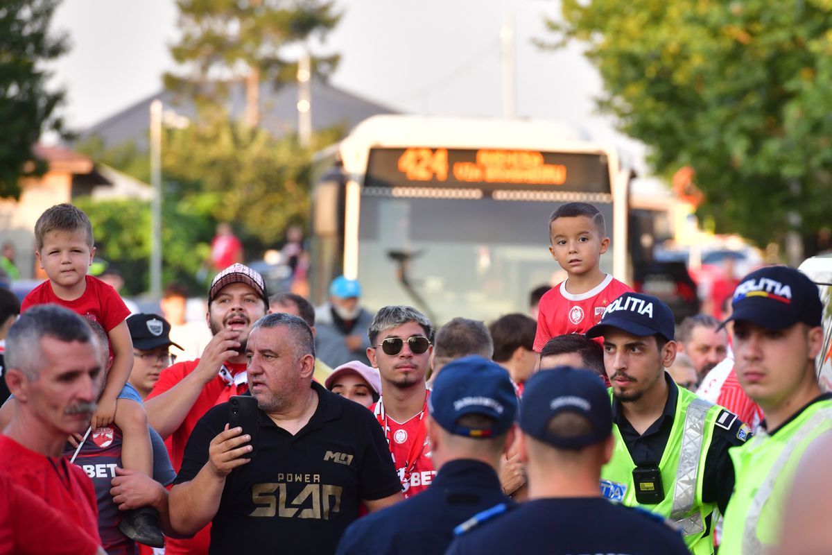 Două noutăți la Dinamo pentru meciul cu Metaloglobus: s-a „rupt” la debut!