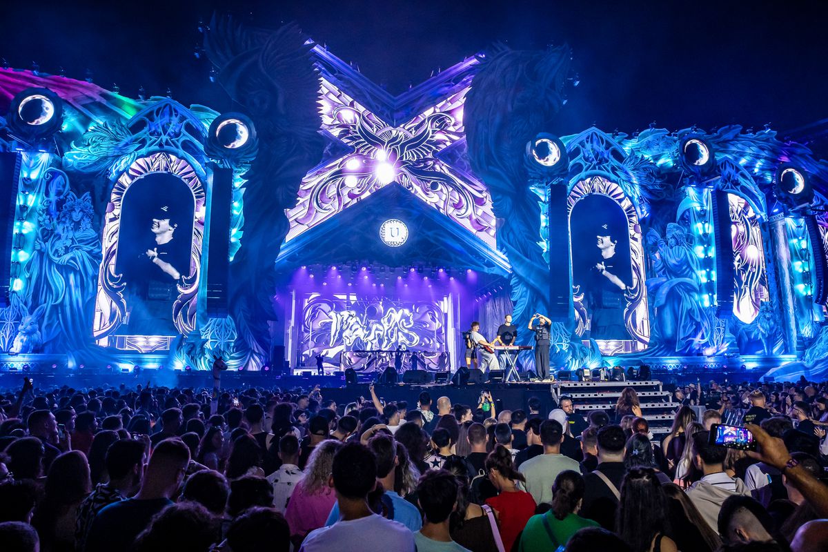 Untold a transformat Cluj Arena! Imagini spectaculoase din prima zi a festivalului