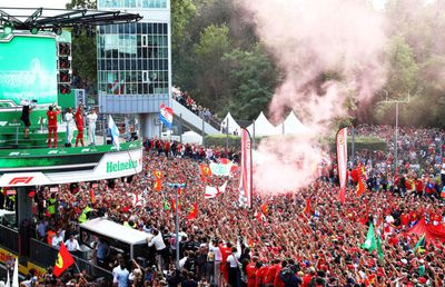FORMULA 1 // VIDEO Charles Leclerc a declanșat sărbătoarea în Italia: victorie Ferrari la Monza după o pauză de nouă ani