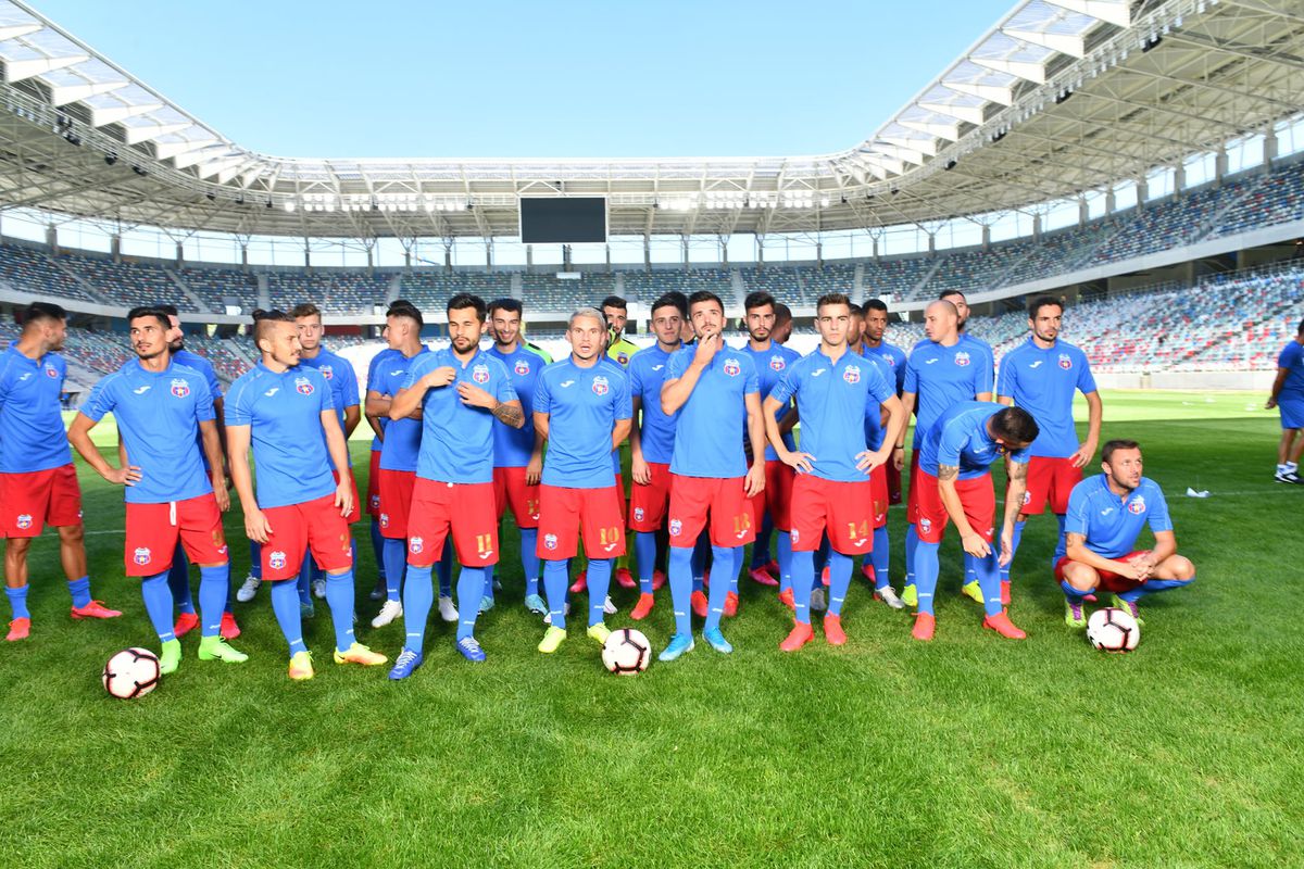 GALERIE FOTO CSA Steaua și-a prezentat lotul și echipamentul cu care atacă promovarea în Liga 2: „Suntem Steaua București și vom ajunge unde ne e locul!”
