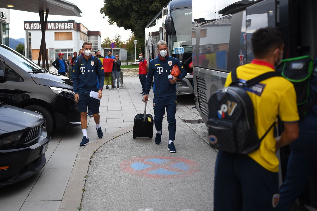 Suporteri stadion Austria - România