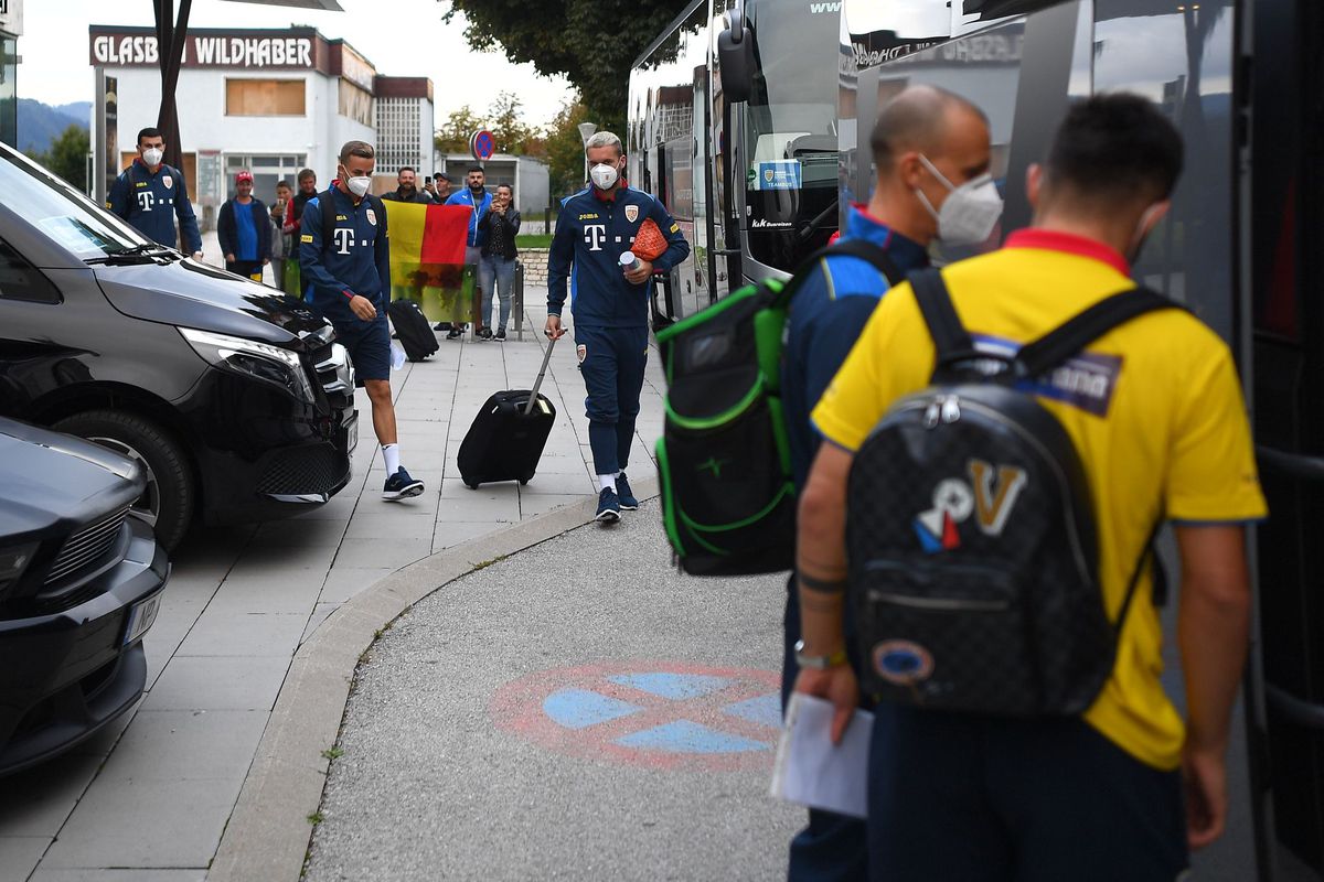 VIDEO Românii din Klagenfurt i-au așteptat pe „tricolori”: „Ne-ați făcut să ne simțim iar mândri! Austriecii erau șocați”