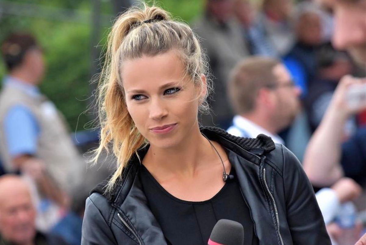 Scandal de proporții în Franța, după publicarea unei caricaturi cu o jurnalistă dezbrăcată: „Nu aveți deloc respect față de femei”