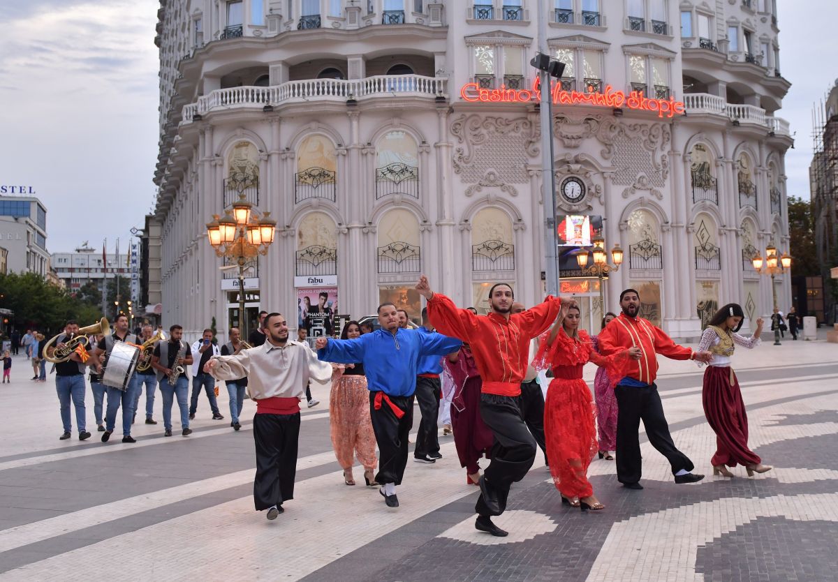 Le stricăm sărbătoarea? Macedonia de Nord sărbătorește Ziua Națională, iar istoria ține cu noi!