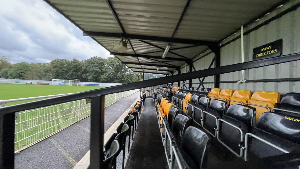 Un român e manager la un club din Liga a 6-a engleză și e convins: „Vin cel puțin 5.000 de români la West Ham - FCSB!”