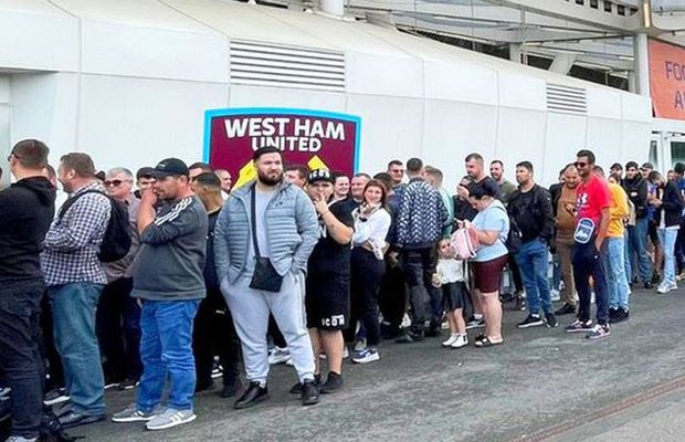 Zeci de fani FCSB, încurcați de Blue Air + Anunțul clubului: „Bilete epuizate!”