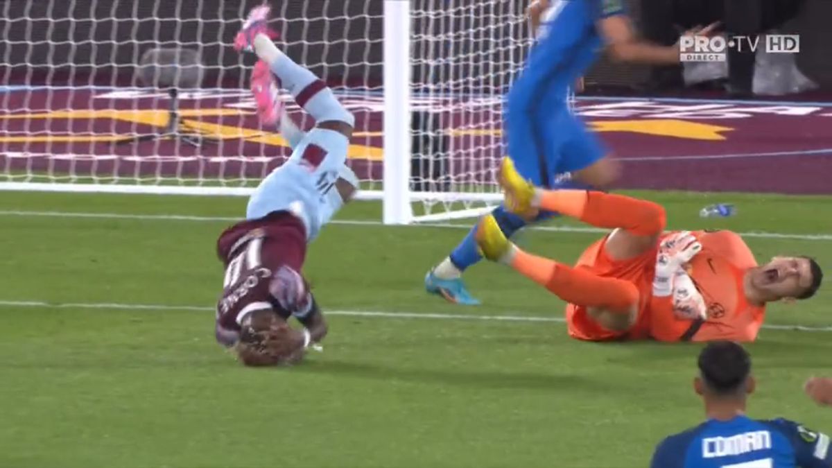 Penalty controversat dictat împotriva lui FCSB în meciul de pe London Stadium! Același arbitru o scotea pe CFR din Europa, după o fază identică