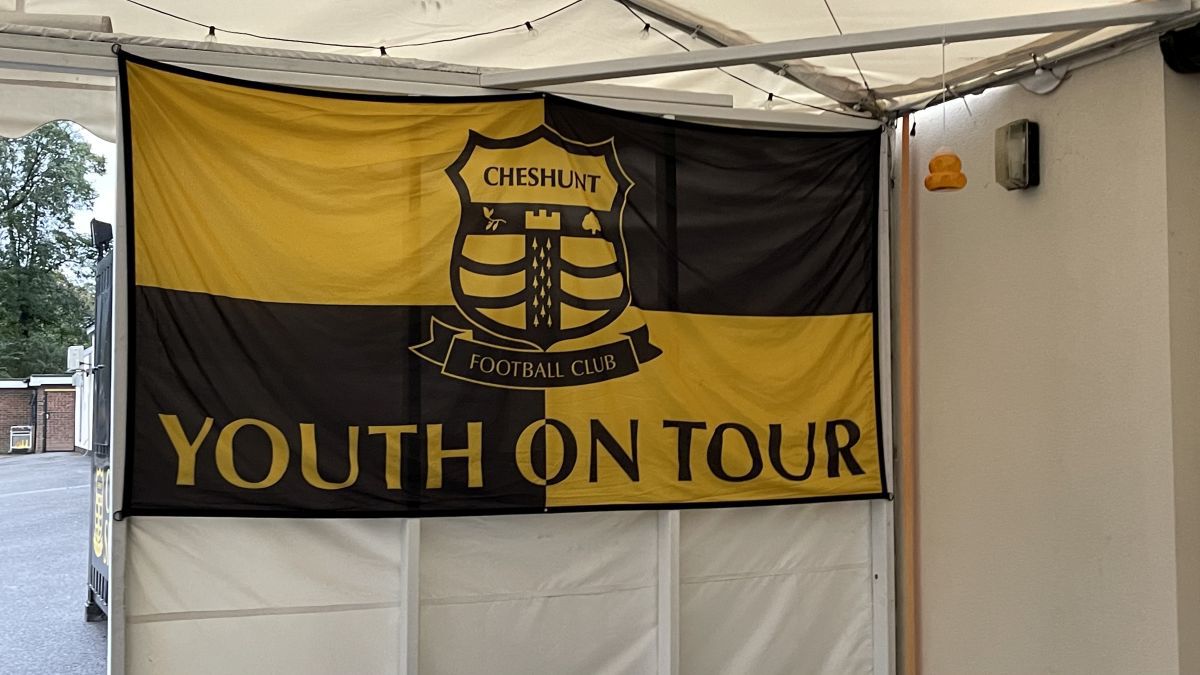 Un român e manager la un club din Liga a 6-a engleză și e convins: „Vin cel puțin 5.000 de români la West Ham - FCSB!”