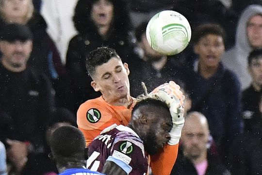West Ham a învins-o pe FCSB, scor 3-1, în primul meci pentru echipa lui Nicolae Dică în grupele Conference League. Dumitru Dragomir, fostul președinte al LPF, crede că penalty-ul dictat în favoarea „ciocănarilor” a fost dictat eronat.