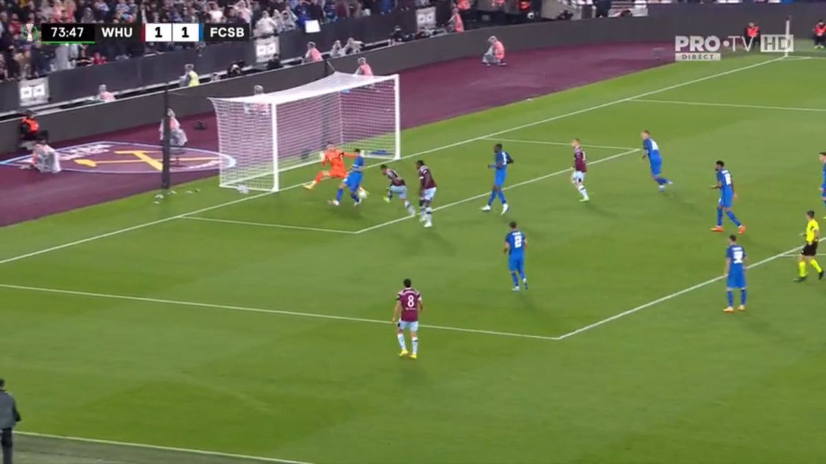 Tavi Popescu a comis-o la 5 minute de la intrarea pe teren! Gafă decisivă în West Ham - FCSB