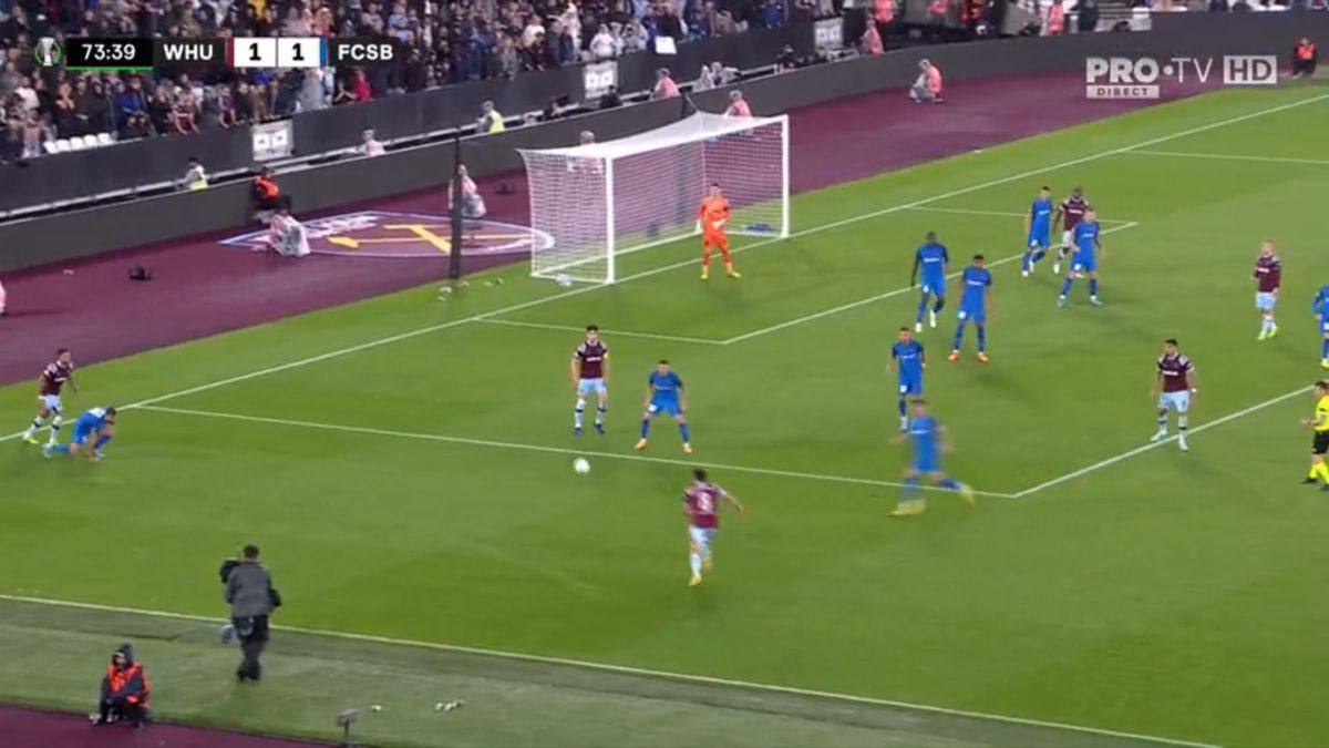 Tavi Popescu a comis-o la 5 minute de la intrarea pe teren! Gafă decisivă în West Ham - FCSB