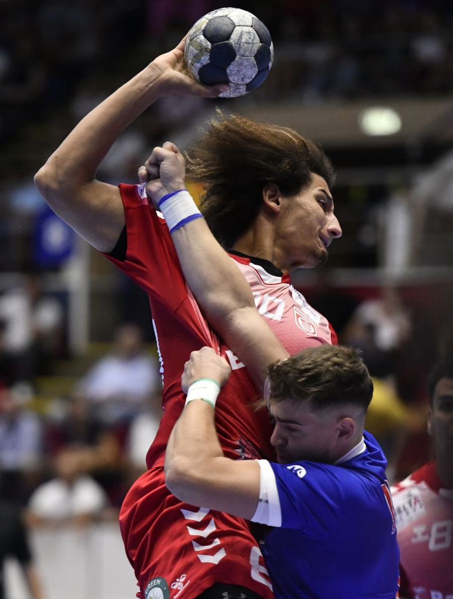 Ali Zein in action in the Super Cup won by Dinamo against Stella PHOTO Cristi Preda The Barcelona Dinamo player is convinced he made an excellent choice: