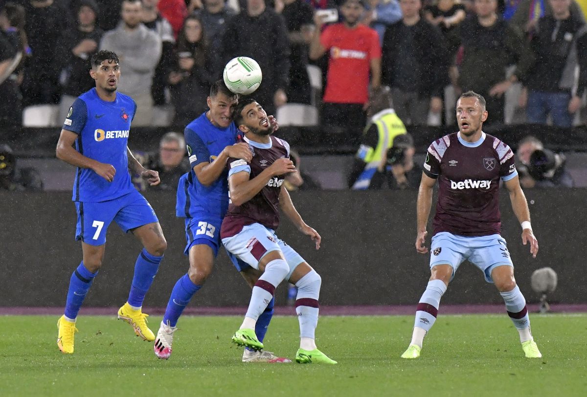 „Ciocănari” o repriză, „ciocăniți” la final! FCSB pierde pe terenul lui West Ham după 70 de minute eroice