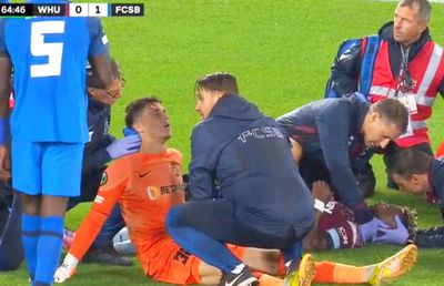 Penalty controversat dictat împotriva lui FCSB în meciul de pe London Stadium! Același arbitru o scotea pe CFR din Europa, după o fază identică