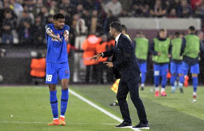 Ilie Dumitrescu critică schimbările făcute de FCSB cu West Ham: „Nu era ultimul meci din grupă ca să forțezi victoria”