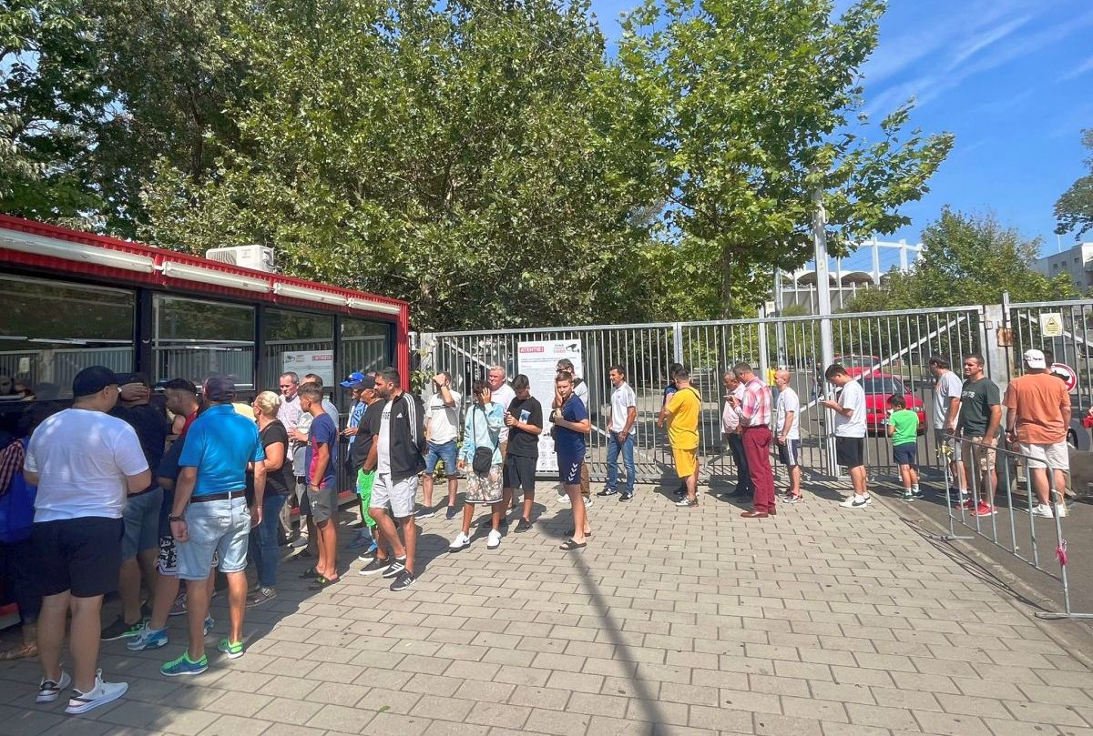 S-au deschis casele de bilete de la Arena Națională, înainte de România - Israel » Oficialii FRF se așteaptă ca ultimele 6.000 de tichete să fie epuizate