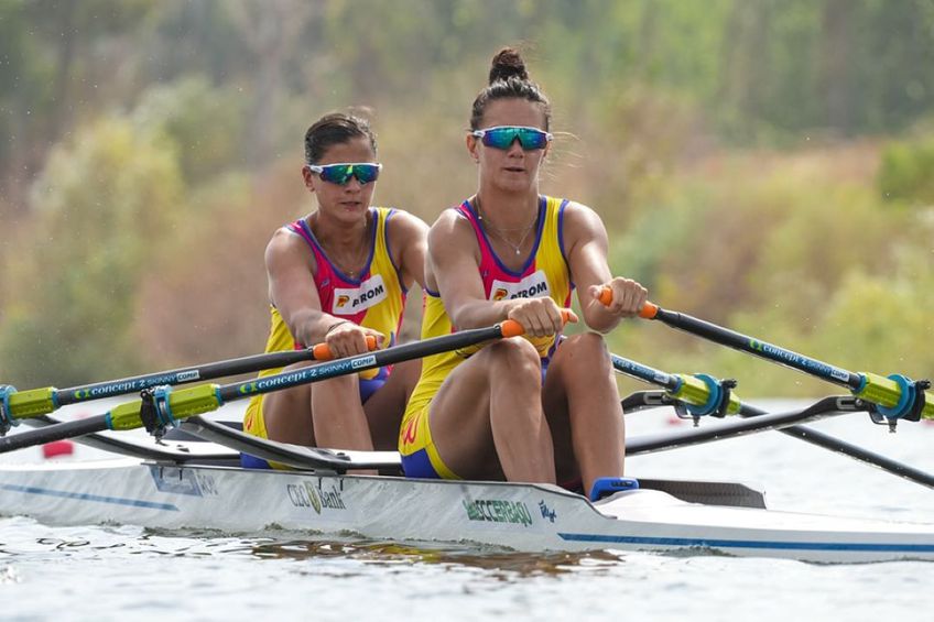 Barca feminină U23 de dublu vâsle Andrada Moroșanu, Iulia Bălăucă Foto: Balint Czucz