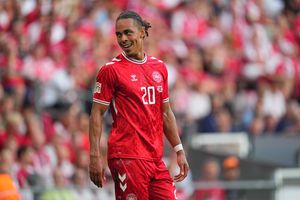 Danemarca - Serbia 2-0 » SUPER-GOL marcat de Yussuf Poulsen