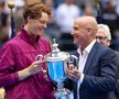 Jannik Sinner și Andre Agassi la festivitarea de premiere ce a urmat finalei masculine de la US Open FOTO Imago Images