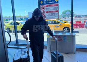 Fostul jucător de la Marseille și Tottenham a ajuns la București și va semna cu Rapid » Cum a vrut să se furișeze pe aeroport