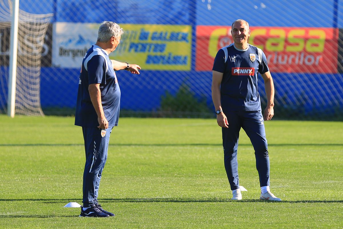 Mircea Lucescu i-a luat tare pe „tricolori” la antrenament: „Hai, prietenii mei, că n-am venit să stăm pe bancă!”