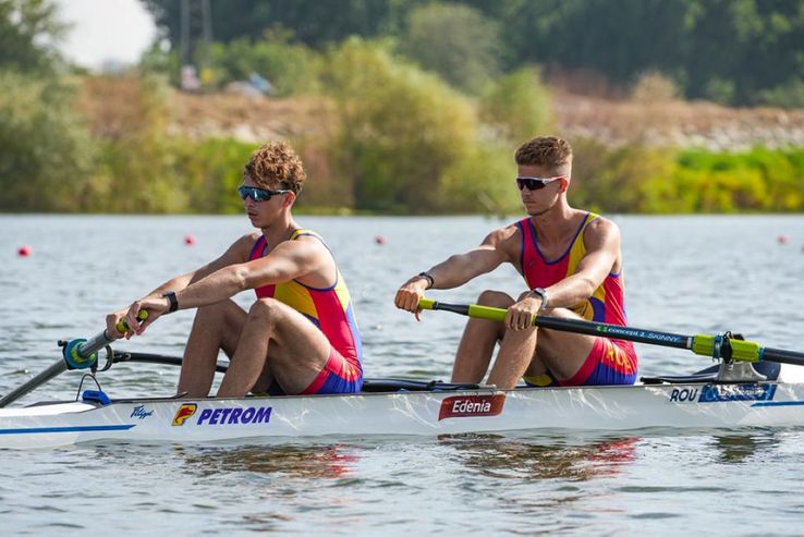 Barca masculină U23 de dublu rame Leontin Nuțescu, Andrei Mândrilă Foto: Balint Czucz