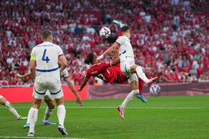 Danemarca - Serbia 2-0 » SUPER-GOL marcat de Yussuf Poulsen