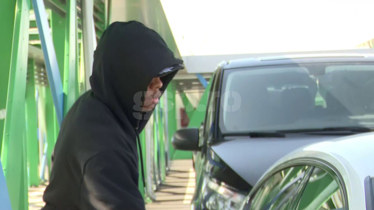 Blocat?! Ce se întâmplă cu transferul lui Clinton N'Jie la Rapid: „Sistemul e asaltat”