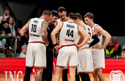 Favorita la câștigarea EuroBasket 2025 a rămas fără antrenor principal » Motivul pentru care acesta nu va mai putea conduce naționala