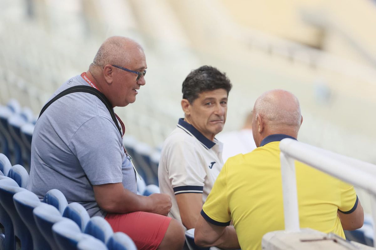 Mircea Lucescu pregătește o echipă de start total neașteptată pentru meciul cu Cipru » Din nou, fără jucători de la FCSB în primul „11”