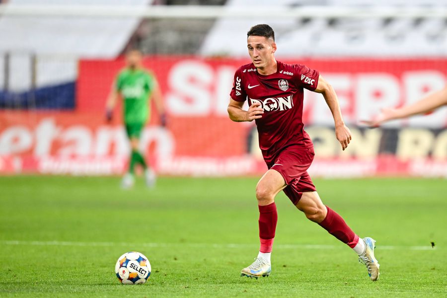 Alin Fică, jucând pentru CFR Cluj // foto: Imago Images Ilie Dumitrescu este convins că Rapid a dat lovitura: „Fac pariu pe o sticlă de vin roșu”