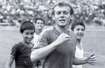 Ilie Balaci, „Prințul” fotbalului românesc, ar fi împlinit astăzi 69 de ani » Cine a fost legenda „simbolului resurect al mirajului”