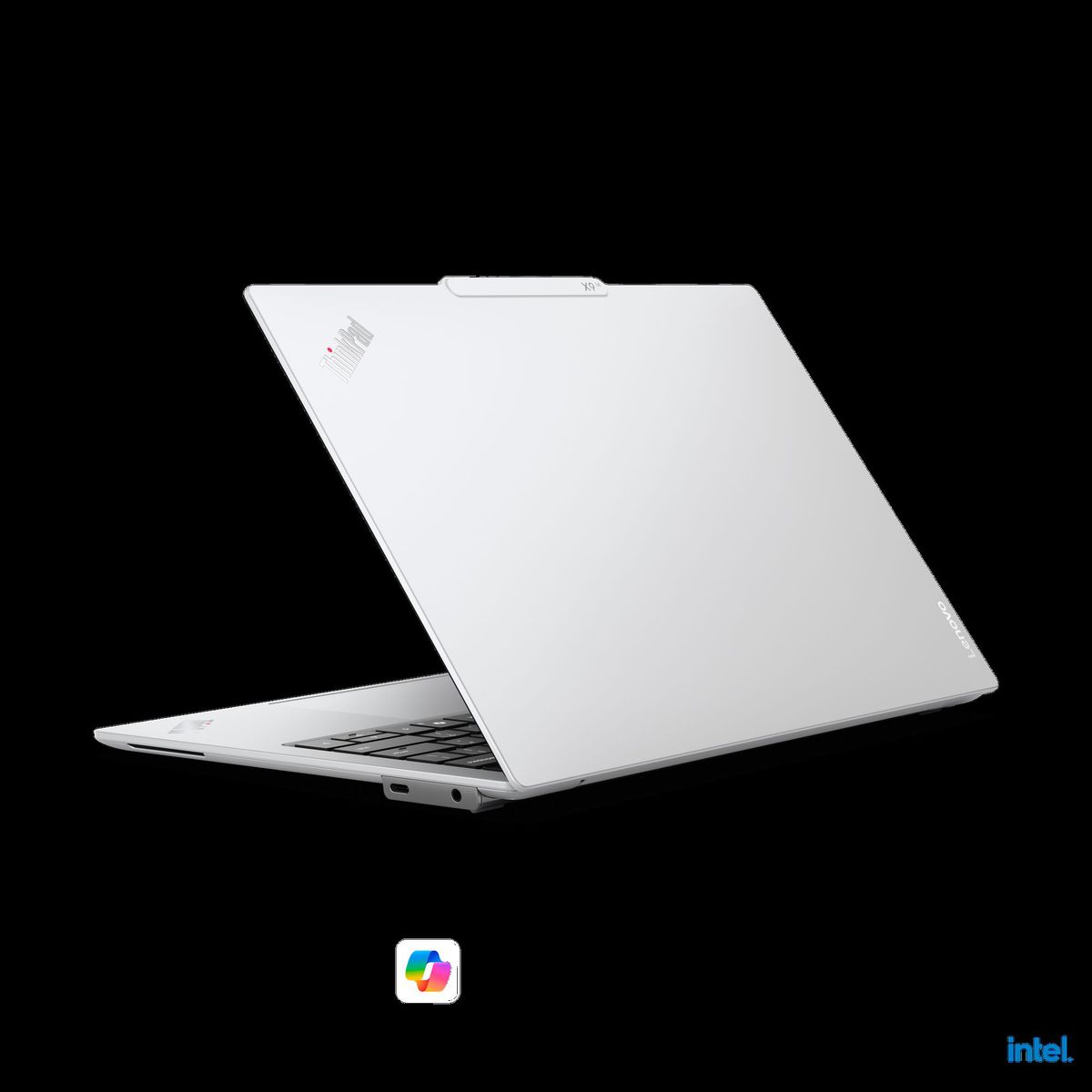 Lenovo lansează în cadrul Innovation World 2025 un portofoliu extins de dispozitive și soluții cu AI pentru segmentul de business