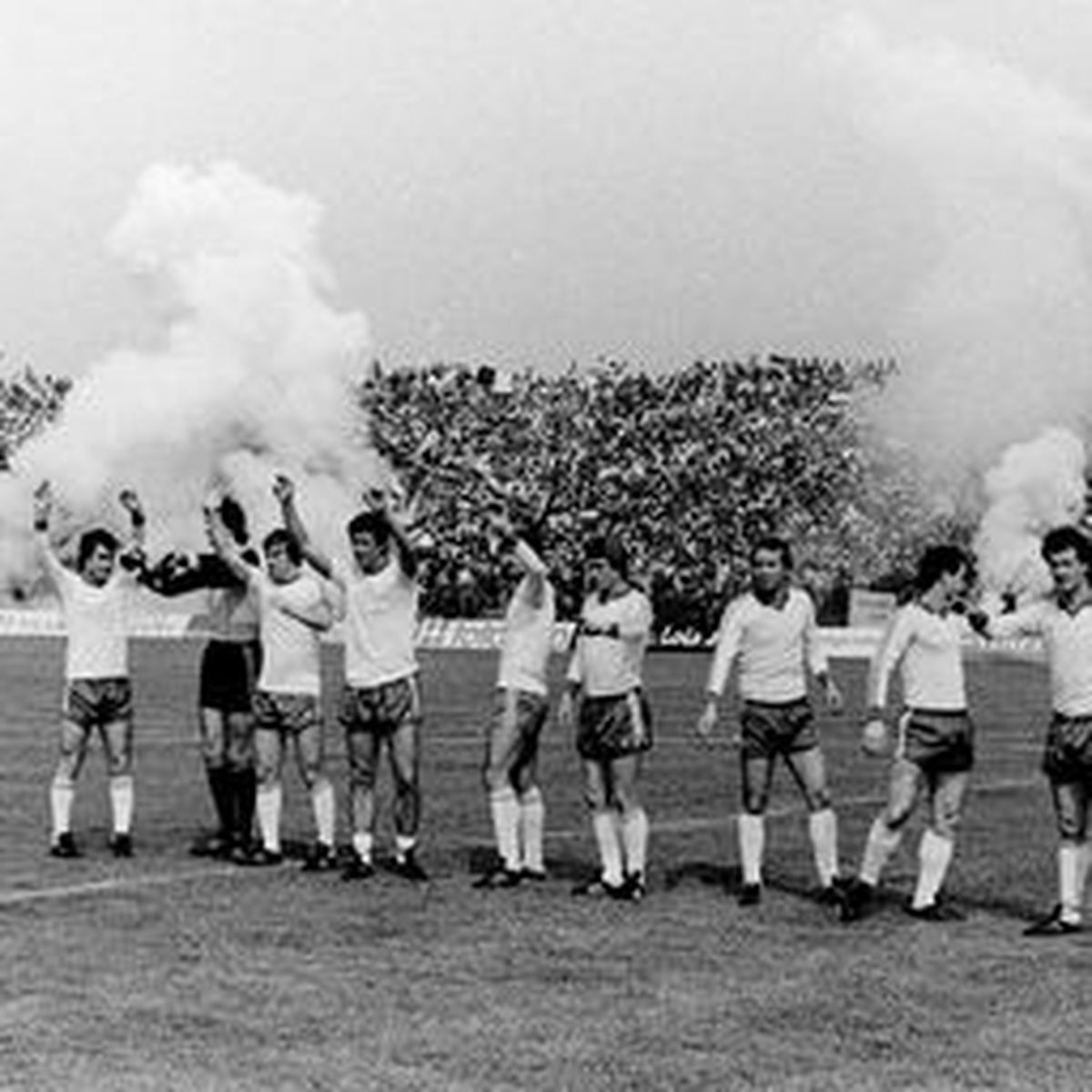 7 ani de la moartea prematură a lui Ilie Balaci » Clipul emoționant postat de Universitatea Craiova în memoria „Minunii Blonde”