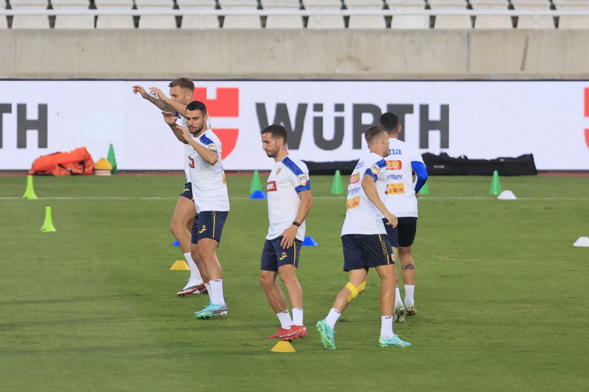 Mircea Lucescu pregătește o echipă de start total neașteptată pentru meciul cu Cipru » Din nou, fără jucători de la FCSB în primul „11”